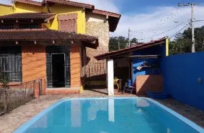 Casa em porto alegre, no bairro aberta dos morros, com 4 dormitório(s), e 4 banh