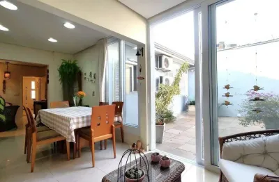 Casa com 4 quartos à venda na Rua Luiz Carniglia, --, Sarandi, Porto Alegre