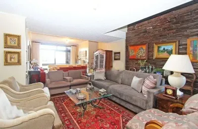 Casa com 4 quartos à venda na Rua Balduino Roehrig, --, Três Figueiras, Porto Alegre