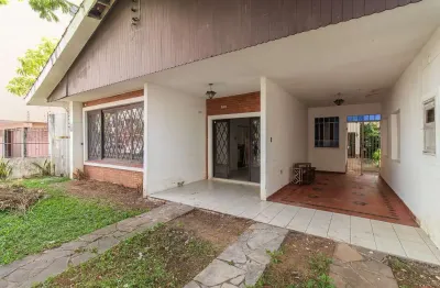 Casa com 3 quartos à venda na Rua Rafael Saadi, --, Menino Deus, Porto Alegre