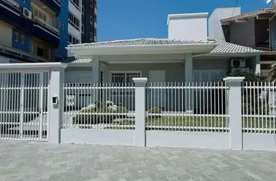 Casa com 3 quartos à venda na Travessa Tupinambá, --, Centro, Torres