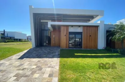 Casa em condomínio fechado com 4 quartos à venda na Rua Rio Divisa, --, Atlântida, Xangri-Lá