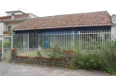 Casa com 3 quartos à venda na Travessa Padre Henrique Koehler, --, Anchieta, Porto Alegre