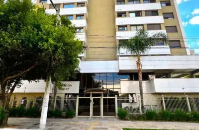 Apartamento 2 dormitórios semimobiliado com box duplo e Infra no Menino Deus