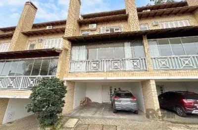 Casa Condominio em Porto Alegre, no bairro Sétimo Céu, com 4 dormitório(s), e 4