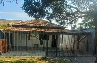 Casa com 2 quartos à venda na Avenida Paulo Pontes, --, Cavalhada, Porto Alegre