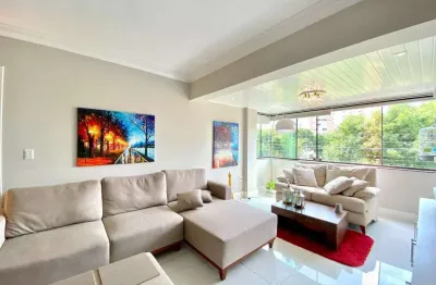 Apartamento com 3 quartos, 2 vagas e elevador no Bairro Vila Ipiranga