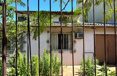 Casa com 2 quartos à venda na Rua Coelho da Costa, --, Nonoai, Porto Alegre