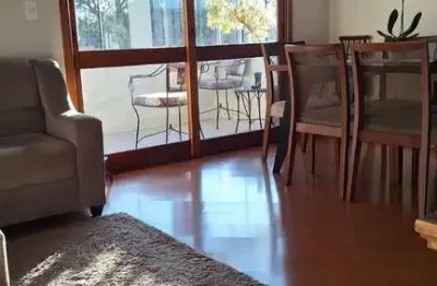 Apartamento de 2 domitórios, com varanda, churrasqueira, 2 vagas.