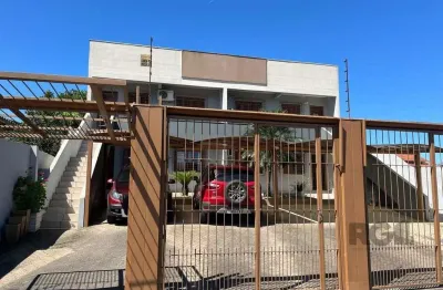 Apartamento térreo, 2 dormitórios, 1 suíte, 2 vagas, Bairro Vista Alegre