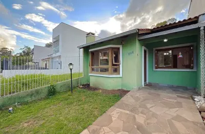 Casa com 2 quartos à venda na Avenida Nossa Senhora de Guadalupe, --, Hípica, Porto Alegre