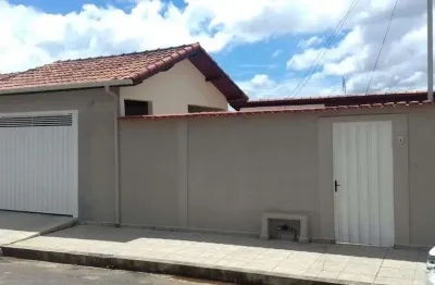Casa com 3 quartos à venda na Pouso Alegre, 100, Santo Expedito, Pouso Alegre