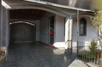 Casa com 3 quartos à venda na Rua Jacinto Libânio, 222222, São Carlos, Pouso Alegre