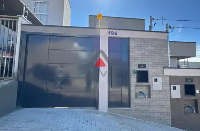 Casa com 3 quartos à venda na Rua Sarita do Prado Amaral, 753695, Parque Real, Pouso Alegre
