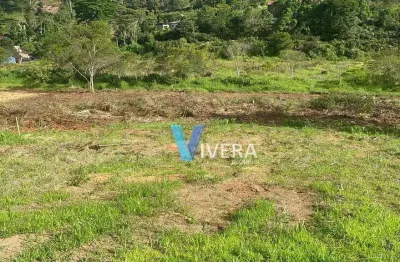 Terreno à venda na Rua Medeiros e Albuquerque, 21, Albuquerque, Teresópolis