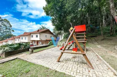 Casa com 3 dormitórios à venda, 79 m² por r$ 299.000,00 - araras - teresópolis/rj