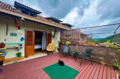 Casa com 3 dormitórios à venda, 110 m² por r$ 460.000,00 - panorama - teresópolis/rj