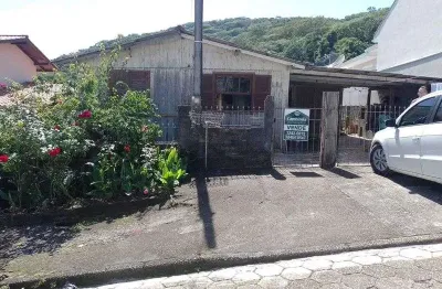 Terreno à venda na Rua Evaldo Carlos Broering, 243, Alto Aririu, Palhoça