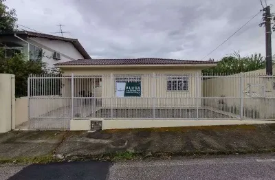 Casa com 4 quartos para alugar na Rua Domingos Pedro Hermes, 1308, Ipiranga, São José