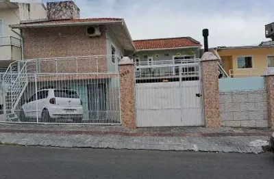 Casa com 4 quartos à venda na Rua Dona Lídia, 1280, Serraria, São José