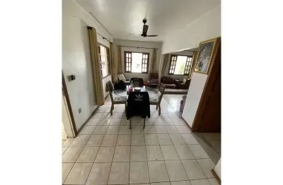 Casa com 3 quartos à venda na Rua Benjamin Gerlach, 1100, Fazenda Santo Antônio, São José