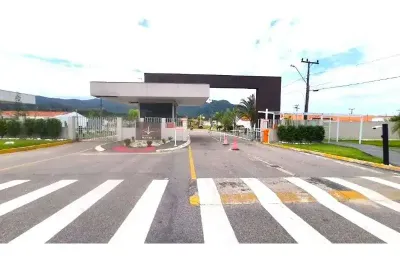 Casa com 2 quartos para alugar na Avenida Paulo Roberto Vidal, 2494, Bela Vista, Palhoça
