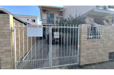 Casa em condomínio fechado com 2 quartos à venda na Rua Ilha Terceira, 415, São Sebastião, Palhoça