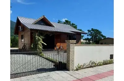Casa comercial à venda na Rua Velho Leão do Mar, 44, Praia de Fora, Palhoça