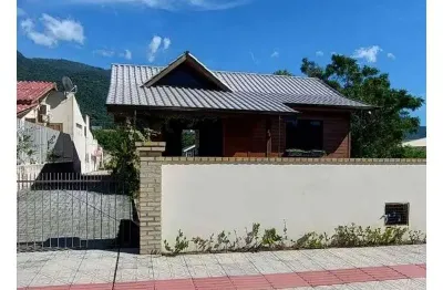 Casa comercial à venda na Rua Velho Leão do Mar, 44, Praia de Fora, Palhoça