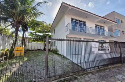 Casa com 4 quartos para alugar na Rua Elias Merise, 70, Roçado, São José