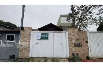 Casa com 2 quartos para alugar na Rua Tercilio Tedesco, 492, Forquilhas, São José