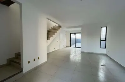 Casa em condomínio fechado com 3 quartos à venda na Rua Augusta Rodrigues Pulceno, 38, Serraria, São José