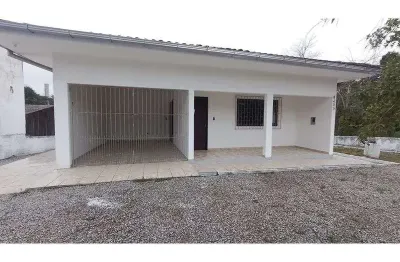 Casa com 3 quartos para alugar na Rua Antônio Jovita Duarte, 6400, Forquilhas, São José
