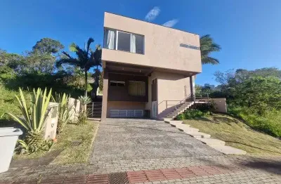 Casa com 3 quartos para alugar na Rua Francelina Domingos de Jesus, 520, Roçado, São José