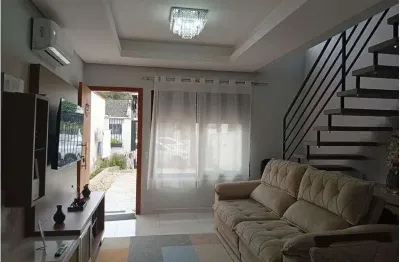Casa em condomínio fechado com 2 quartos à venda na Rua Santa Maria, 122, São Sebastião, Palhoça