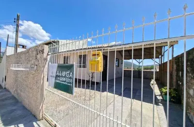 Casa com 2 quartos para alugar na Rua Estoril, 43, Forquilhas, São José