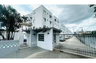 Apartamento com 2 quartos para alugar na Rua Gentil Sandin, 30, Praia Comprida, São José