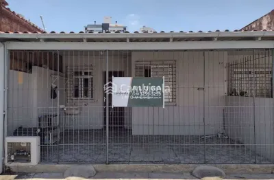 Casa com 2 quartos para alugar no Kobrasol, São José , 33 m2 por R$ 1.500