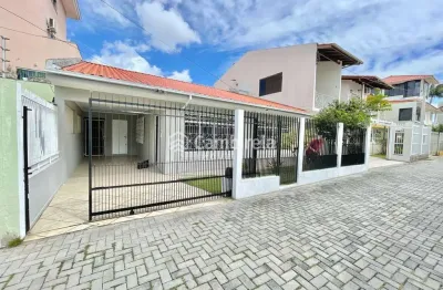 Casa com 3 quartos à venda no Ipiranga, São José 