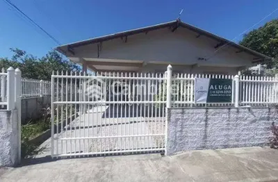Casa com 3 quartos para alugar no Enseada de Brito, Palhoça 