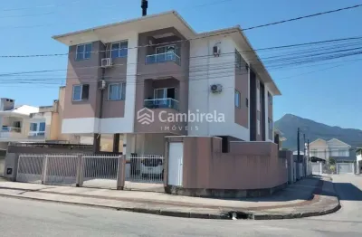 Apartamento à venda, um dormitório, sacada com churrasqueira no bairro Nova Palhoça em Palhoça/SC