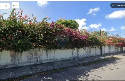 Casa ampla  no Parque Manibura  com 12 vagas de estacionamento.