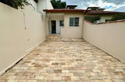 Casa com 2 quartos à venda na rua radeck muzzi, 902, santa amélia, belo horizonte por r$ 565.000