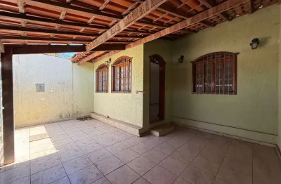 Casa com 2 quartos à venda na rua edith araújo, 08, santa amélia, belo horizonte por r$ 530.000