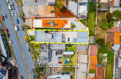 Oportunidade de negócio, para quem quer investir e morar no mesmo lugar!! prédio comercial / residencial no bairro portão!