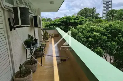 Apartamento 4 quartos 2 suítes varandas reformado 3 garagens elevadores à venda cpo grande