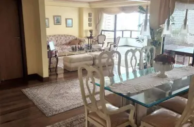 Apartamento 4 suítes varanda lavabo 3 garagens depósito piscina à venda na graça!