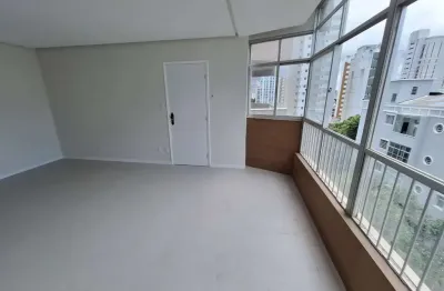 APARTAMENTO 2 QUARTOS SUÍTE VARANDA DEPENDÊNCIA NASCENTE GARAGEM ELEVADOR PORTARIA 24h