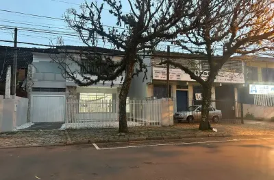 Casa, bem localizada, no bairro rebouças para uso imediato!