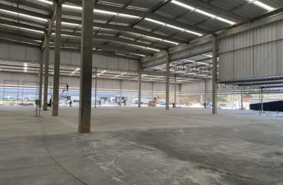 Galpão para Locação em Feira de Santana, Aviário, 3 banheiros, 7 vagas